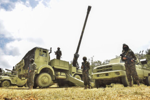 Lebanese Hezbollah fighters in a large-scale military exercise in Aaramta bordering Israel on May 21, 2023 (Photo:  Fadel Itani/NurPhoto)