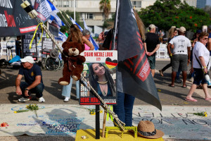 A picture of Shani Nicole Louk is displayed during a demonstration by family members and supporters of Israeli hostages, in Tel Aviv, Israel October 28, 2023 (Photo: Ammar Awad/REUTERS).
