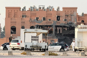 FILE PHOTO: A damaged building, following an Israeli attack on Hamas leaders, according to an Israeli official, in Doha, Qatar, September 9, 2025. REUTERS/Ibraheem Abu Mustafa/File Photo