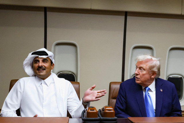 U.S. President Donald Trump meets with Qatar's Emir Sheikh Tamim bin Hamad Al Thani
Saturday, October 25th, 2025. (Photo: Evalyn Hockstein/Reuters)
