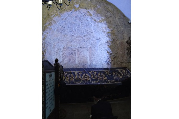 The Apse inside the traditional King's David Tomb room, below the Upper room. Picture from March 27, 2019 (Photo: Aaron Goel-Angot).