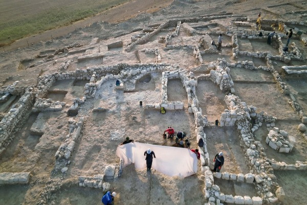 Israel Antiquities Authority excavation in Rahat- aerial view. On 2024 (Photo: Emil Aladjem, Israel Antiquities Authority).