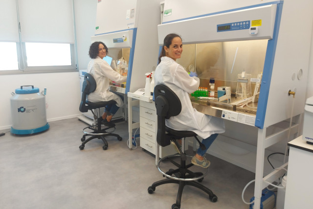 Illustrative: Staff at Israeli biotech company Matricelf working in a laboratory. (Photo: Facebook)
