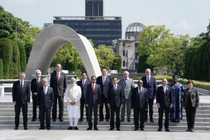 World leaders pose for a photograph during a wreath-laying ceremony in the Peace Memorial Park as a part of the G7 leaders' summit in Hiroshima, Japan, May 21, 2023. (Photo: Ministry of Foreign Affairs of Japan/HANDOUT via REUTERS