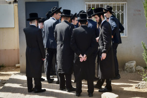 Ultra-Orthodox Jews arrive to the IDF Recruitment Center at Tel Hashomer, in central Israel, March 28, 2024. (Photo: Avshalom Sassoni/Flash90)