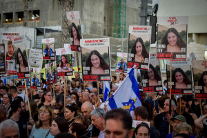 Israelis attend a rally calling for the release of Israelis held hostage by Hamas terrorists in Gaza, at "Hostage Square" in Tel Aviv, July 6, 2024. (Photo: Avshalom Sassoni/Flash90)