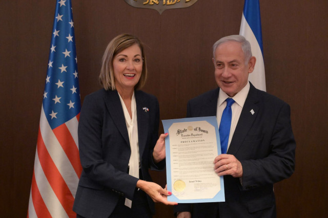 Prime Minister Benjamin Netanyahu meets with Iowa Governor Kim Reynolds, June 28, 2023 (Photo: Amos Ben-Gershom/GPO)