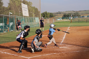 Israeli little league baseball game (Photo: Rena Bodner)