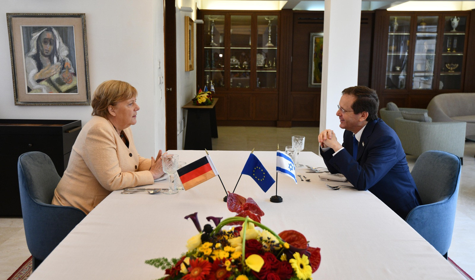 Israeli President Isaac Herzog hosts German Chancellor Angela Merkel for lunch, Oct. 10, 2021 (Photo: Haim Zach/GPO)