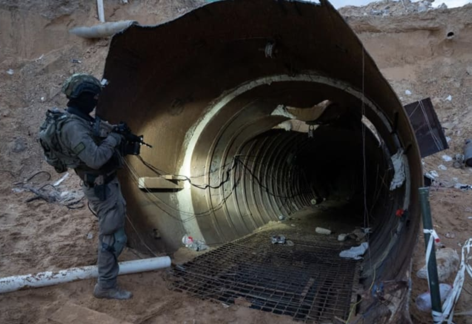 50-meter deep, four-kilometer-long Hamas tunnel uncovered by Israeli soldiers (Photo: IDF)