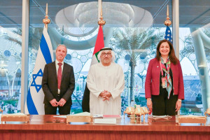 Emirati Minister of Health Abdul Rahman Al Owais, Israeli Minister of Intelligence Elazar Stern, and U.S. Under Secretary of State Uzra Zeya, Dubai, March 29, 2022 (Photo: Government of the United Arab Emirates)