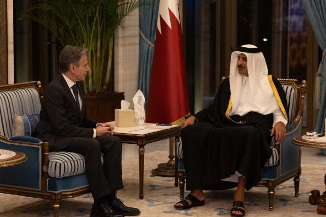 US Secretary of State Antony Blinken (L) meets with Qatar's Emir Sheikh Tamim bin Hamad al-Thani in Doha, Qatar, Feb. 6, 2024. (Photo: Twitter)