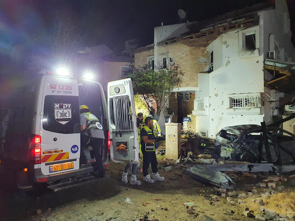 fatal missile hit in Rishon leZion (Photo: ZAKA)