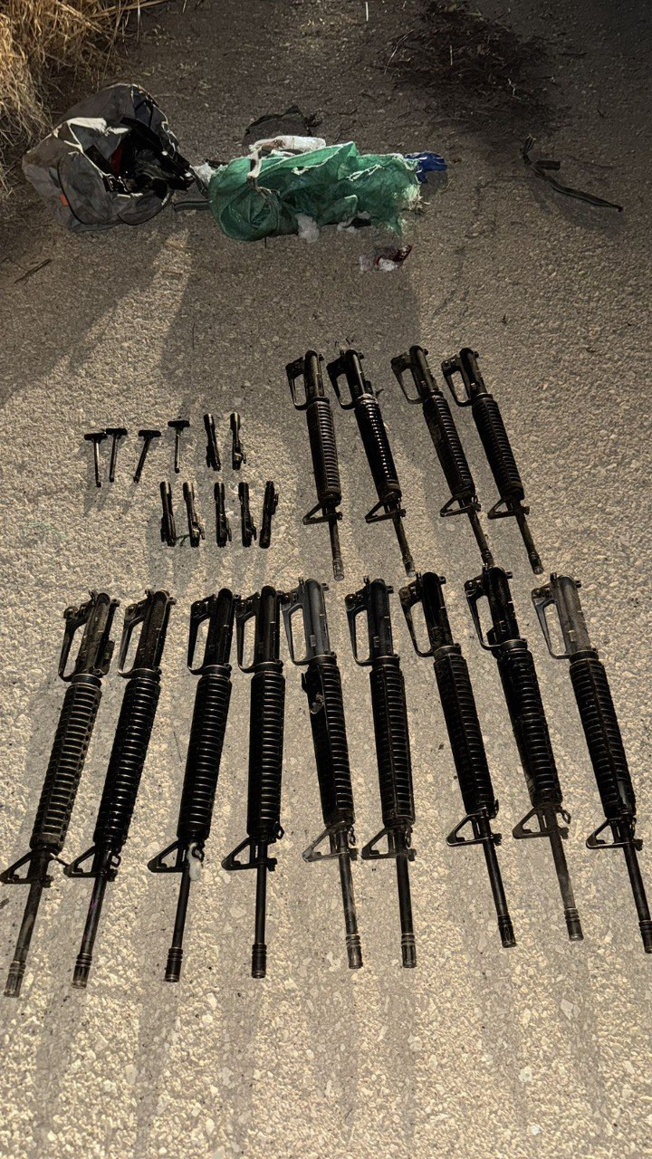 Confiscated M-16 rifle parts from raid in Jordan Valley.
Photo: IDF Spokesperson's Office.