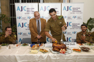 American soldiers doing Israeli army service enjoy a Thanksgiving meal dinner organized by the American Jewish committee in Jerusalem. November 25, 2010. Photo by Miriam Alster/FLASH90