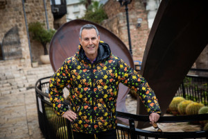Portrait of Israeli-British illusionist, magician, television personality, and self-proclaimed psychic, Uri Geller, at his Museum in Jaffa, Israel, on January 9, 2019. Photo by Hadas Parush/Flash90
