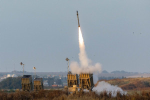Iron dome anti-missile system fires interception missiles as rockets fired from the Gaza Strip to Israel, in Sderot on May 13, 2023 (Photo: Yonatan Sindel/Flash90).