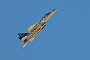 An Israeli F-15I RAAM from 69 squadron armed with practice bombs, at the Hatzerim Air Base in the Negev desert, June 29, 2023 (Photo: Ofer Zidon/Flash90).