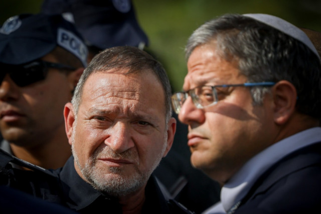 Chief of police Kobi Shabtai with Israeli Minister of National Security Itamar Ben Gvir at the scene of a terror attack in the Jewish settlement of Ma’aleh Adumim, outside of Jerusalem, August 1, 2023 (Photo: Chaim Goldberg/Flash90).