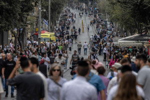 View of the crowded Jaffa Street in Jerusalem during the Sukkot holiday, October 03, 2023. Photo by CHaim Goldberg/FLASH90