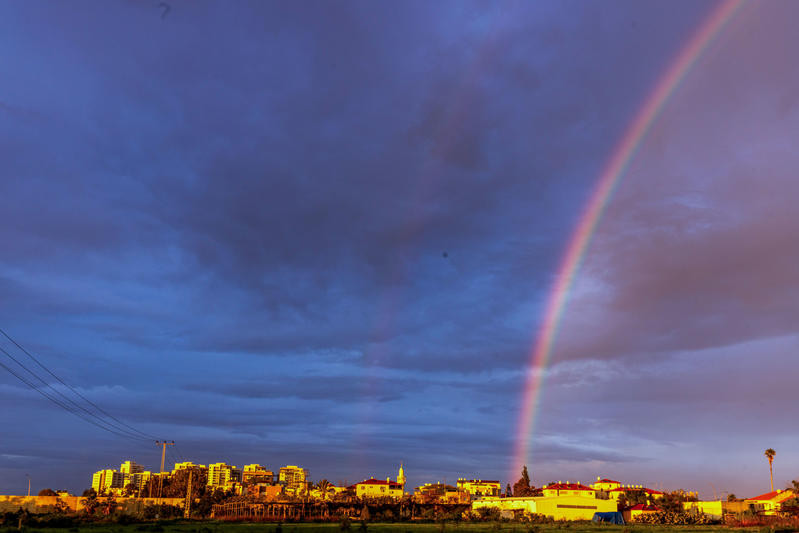 A rainbow as it seen from Moshav Yashresh, January 29, 2024. Photo by Yossi Aloni/Flash90