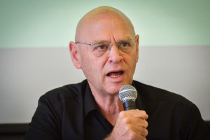 Major General (Ret.) Noam Tibon speaks during a press conference of multiple organizations calling for equal military service, in Tel Aviv, March 12, 2024. Photo by Avshalom Sassoni/Flash90