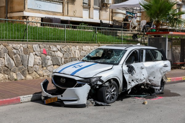 The site where a rocket fired from Lebanon into Northern Israel hit the northern Israeli city of Kiryat Shmona, May 5, 2024 (Photo: David Cohen/Flash90).