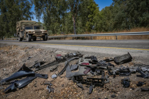The remains of the vehicle hit by a missile fired from Lebanon that killed Noa and Nir Baranes near Nafah Junction, in the Golan Heights, July 10, 2024 (Photo: Ayal Margolin/Flash90).