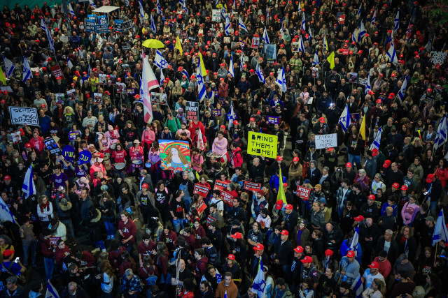 Demonstrators protest against the Israeli government and for the release of Israelis held hostage in the Gaza Stripc outside Hakirya Base in Tel Aviv, January 11, 2025. Photo by Itai Ron/Flash90