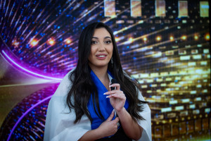Yuval Raphael, winner of the reality show "The Next Star" speak to the media after winning the final in Neve Ilan, near Jerusalem, January 22, 2025. Photo by Oren Ben Hakoon/Flash90