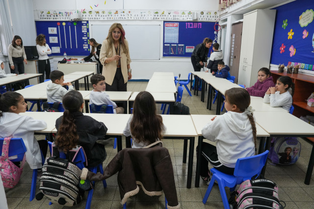 Kids return to school for the first time since the beginning of the war, in the northern Israeli city of Kiryat Shmona, March 9, 2025. Photo by Ayal Margolin/Flash90