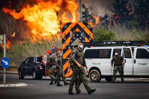 View of a massive wildfire near Latrun, April 30, 2025. Photo by Oren Ben Hakoon/Flash90
