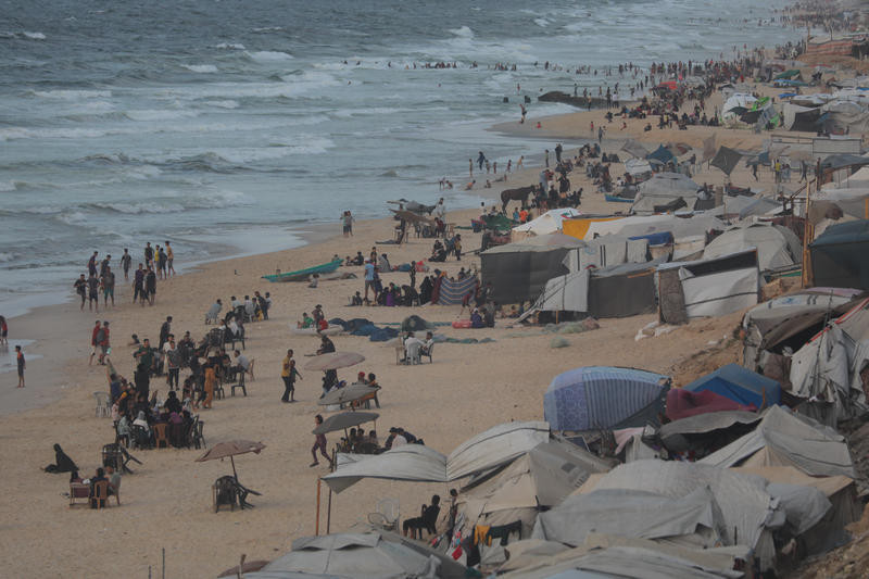 Palestinians relax on the beach during in Gaza City. October 5, 2025. Photo by Ali Hassan/Flash90