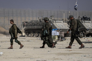 Israeli soldiers seen near the Israeli border with the Gaza Strip, November 10, 2025. Photo by Tsafrir Abayov/Flash90
