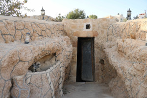 The entry to Abu Jaber's cave at Drijat. A touristic experience today, but his family's ancestors' house in the past. In 2018 (Photo: Aaron Goel-Angot).