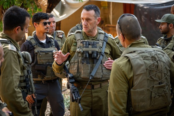 The Chief of Staff, Lieutenant General Herzi Halevi, conducted a tour and assessment on tuesday with the Commissioner of Fire and Rescue Services for Israel, Major General Eyal Caspi, at the 'Gibor' camp on the northern border, with the participation of the 91st Division Commander, Brigadier General Shai Kalper, the Northern District Fire and Rescue Commander, Commissioner Yair Elkaim, and other commanders, On June 4, 2024 (Photo: IDF).