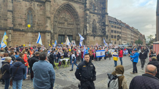 Crowd marks the second anniversary of the October 7 massacre in the southern German city of Nuremberg, Germany, on October 7, 2025 (Photo: AIN Staff)