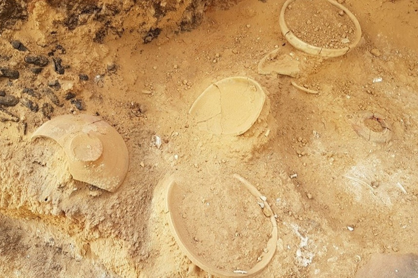 Pottery bowls related to the burial. (Photo: Svetlana Talis, Israel Antiquities Authority)